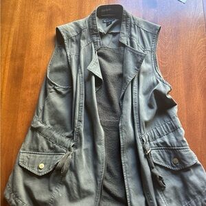 New direction women’s vest small